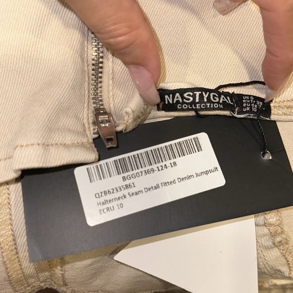 Fitted Halter Neck Denim Jumpsuit - Picture 4 of 7